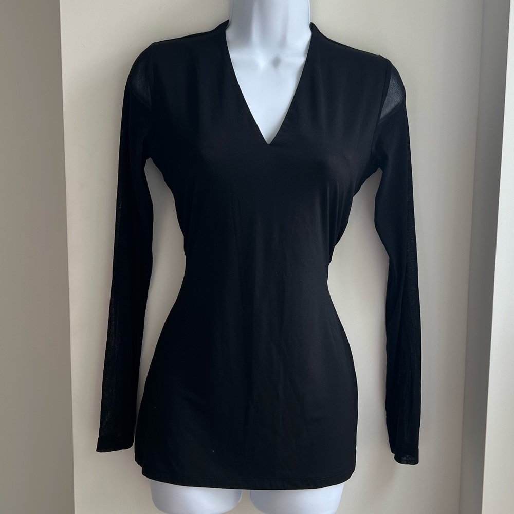 INC v neck mesh sleeves top